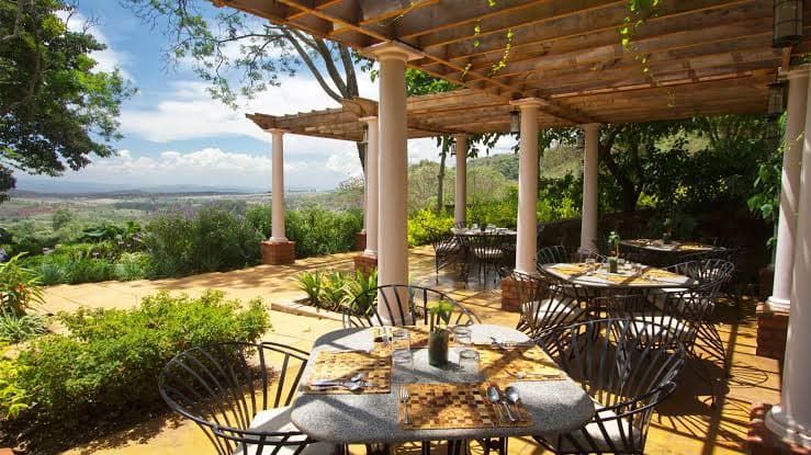 Four Seasons Safari Lodge